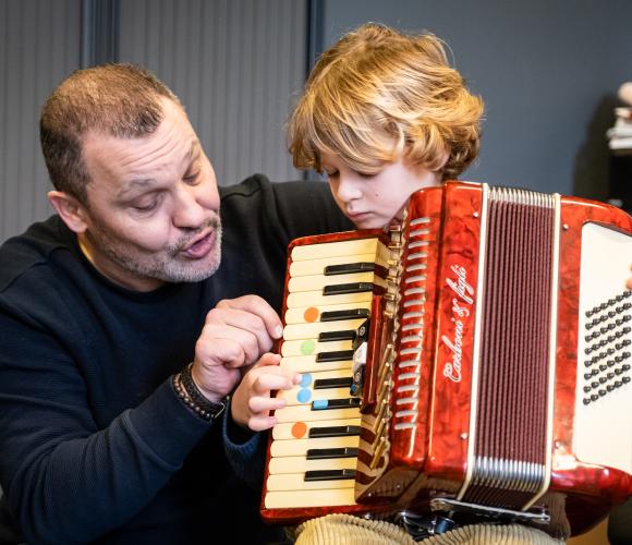 Ontdek jouw favoriete instrument bij de Instrumentenproeverij van Factorium